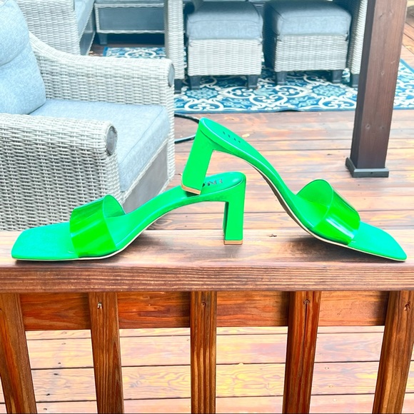 INC SANDAL - Picture 3 of 8